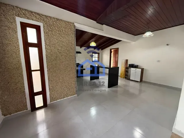 Casa com 392m² 3 quartos e 2 banheiros, para alugar, no bairro Loteamento Recanto Sandra em Caraguatatuba