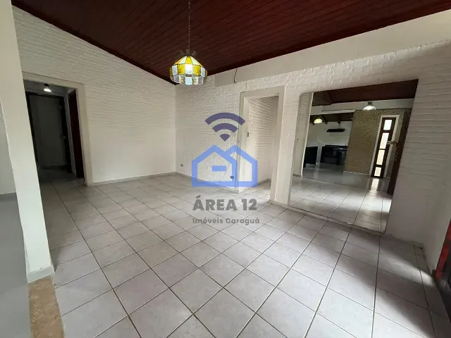 Casa com 392m² 3 quartos e 2 banheiros, para alugar, no bairro Loteamento Recanto Sandra em Caraguatatuba