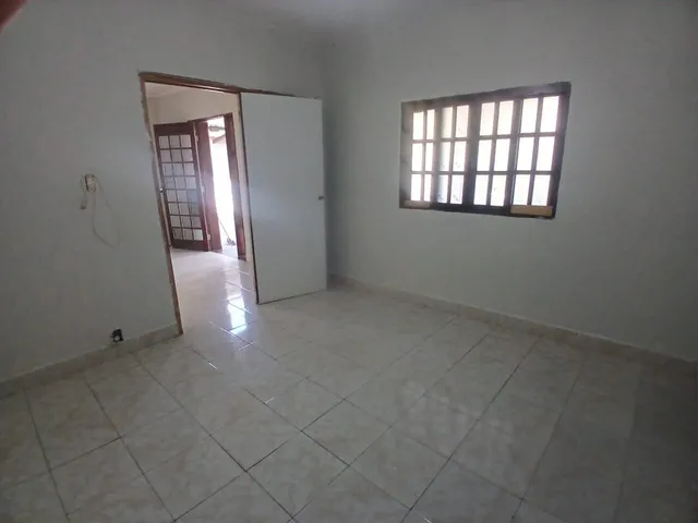 Casa com 340m² 3 quartos e 2 banheiros, à venda, no bairro Jardim Santa Rosa em Campinas