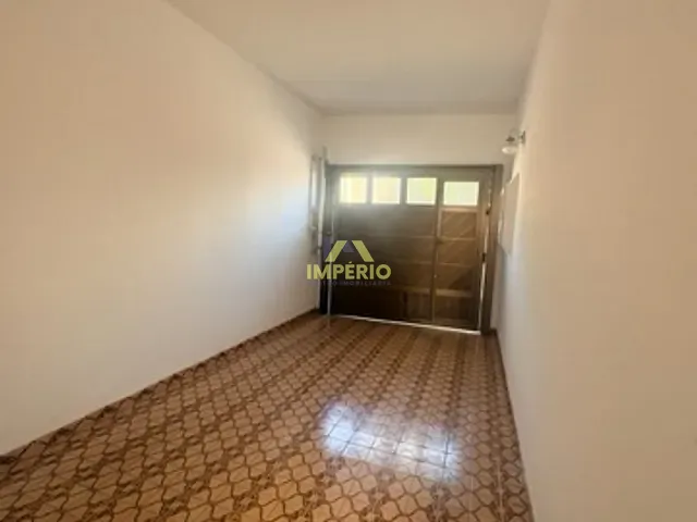 Casa com 240m² 3 quartos e 3 banheiros, para alugar, no bairro Centro em Salto