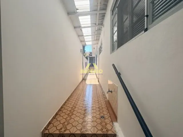 Casa com 240m² 3 quartos e 3 banheiros, para alugar, no bairro Centro em Salto