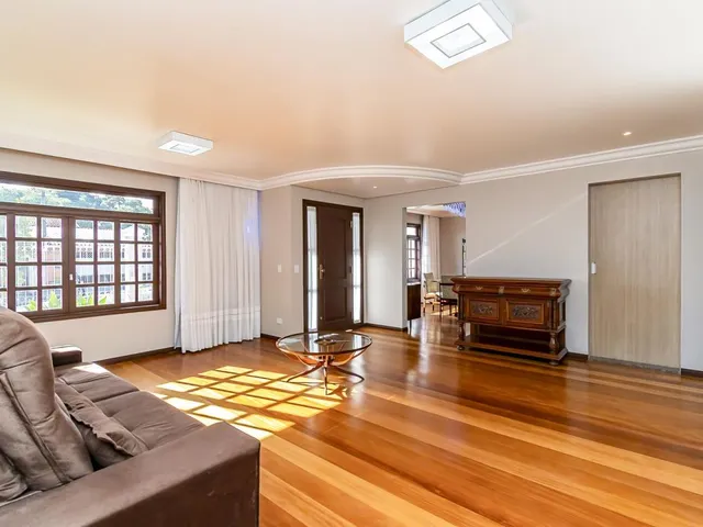 Casa com 439m² 3 quartos e 4 banheiros, à venda, no bairro Barreirinha em Curitiba