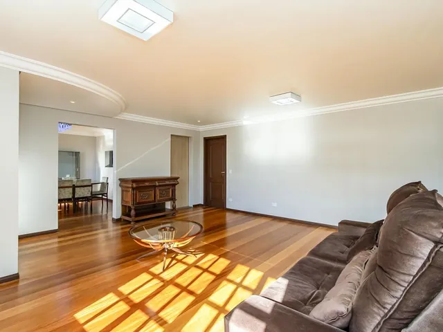 Casa com 439m² 3 quartos e 4 banheiros, à venda, no bairro Barreirinha em Curitiba