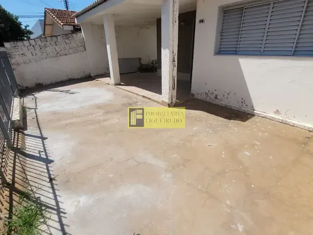 Casa com 80m² 2 quartos e 1 banheiro, para alugar, no bairro Jardim Alto Alegre em São José do Rio Preto