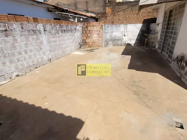 Casa com 80m² 2 quartos e 1 banheiro, para alugar, no bairro Jardim Alto Alegre em São José do Rio Preto
