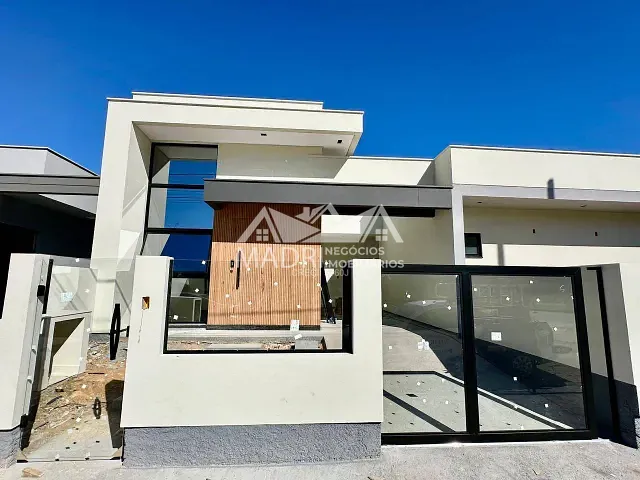 Casa 2 quartos e 2 banheiros, à venda, no bairro Forquilhas em São José