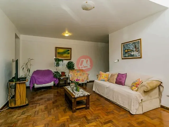 Casa com 265m² 3 quartos e 2 banheiros, para alugar, no bairro Vila João Pessoa em Porto Alegre