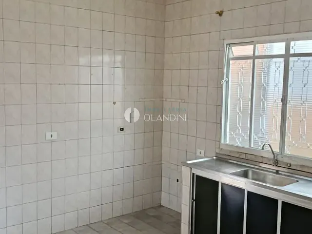 Casa com 300m² 2 quartos e 1 banheiro, para alugar, no bairro Parque das Paineiras em Artur Nogueira