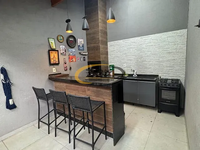 Casa com 125m² 3 quartos e 1 banheiro, à venda, no bairro Parque Residencial Michael Licha em Londrina