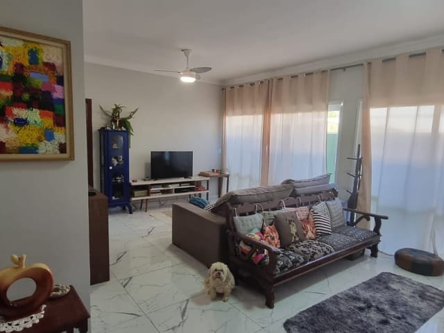 Casa com 300m² 2 quartos e 2 banheiros, à venda, no bairro Loteamento Fechado Jardim Pôr do Sol em São João da Boa Vista