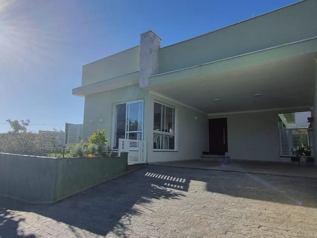 Casa com 300m² 2 quartos e 2 banheiros, à venda, no bairro Loteamento Fechado Jardim Pôr do Sol em São João da Boa Vista