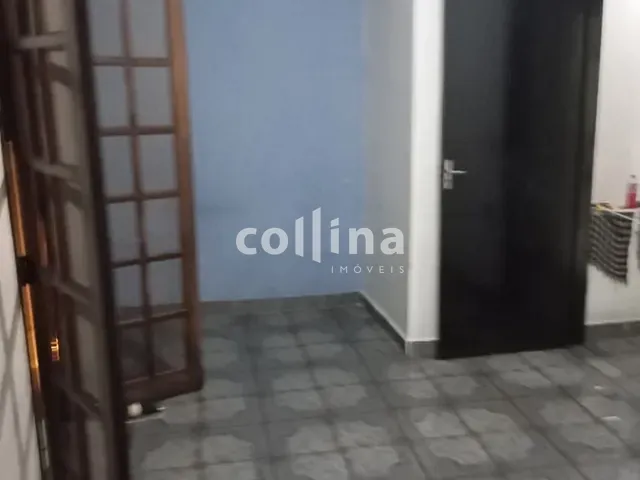 Casa 4 quartos e 3 banheiros, à venda, no bairro Jardim Helena em Carapicuíba