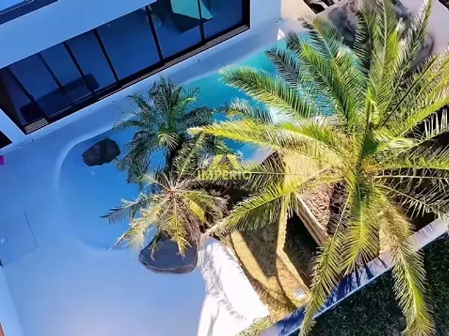 Casa com 312m² 4 quartos e 6 banheiros, à venda, no bairro Jardim Laguna em Indaiatuba