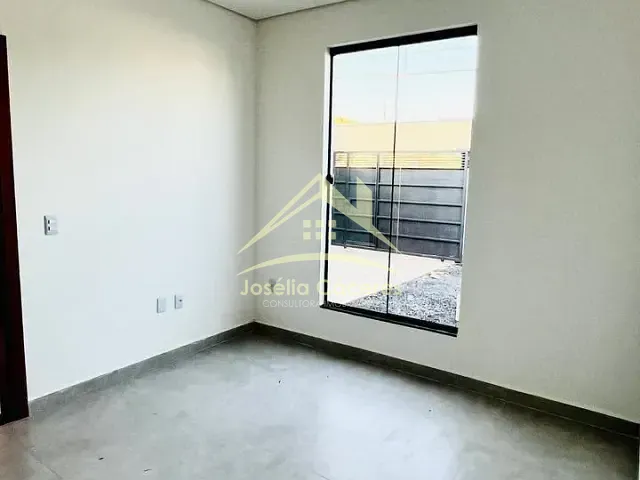 Casa com 180m² 3 quartos e 2 banheiros, à venda, no bairro Ikaray em Várzea Grande