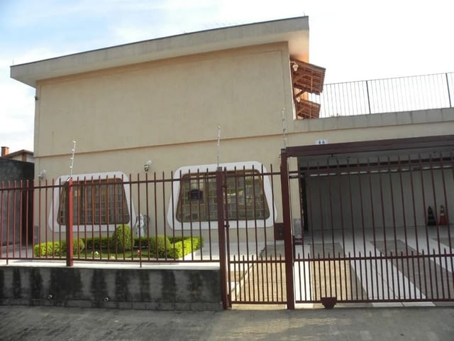 Casa com 420m² 4 quartos e 5 banheiros, à venda, no bairro City Bussocaba em Osasco