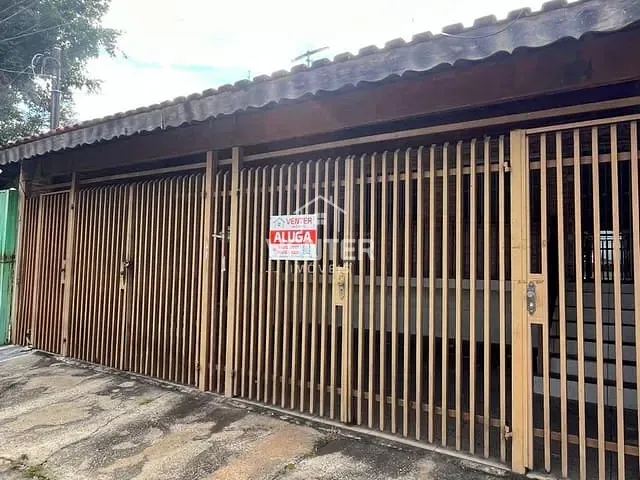 Casa com 180m² 2 quartos e 2 banheiros, para alugar, no bairro Residencial Sítio Santo Antônio em Taubaté