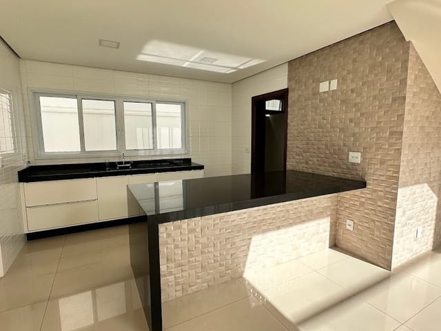 Casa 3 quartos e 1 banheiro, para alugar, no bairro Terras de São José em São João da Boa Vista