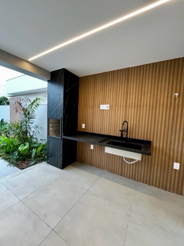 Casa 3 quartos e 4 banheiros, à venda, no bairro Parque Rodoviário em Campos dos Goytacazes