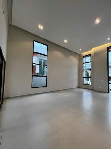 Casa 3 quartos e 4 banheiros, à venda, no bairro Parque Rodoviário em Campos dos Goytacazes