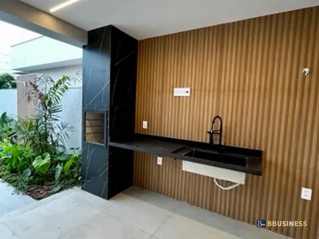 Casa 3 quartos e 4 banheiros, à venda, no bairro Parque Rodoviário em Campos dos Goytacazes