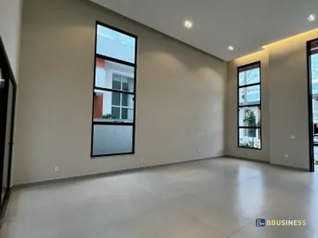 Casa 3 quartos e 4 banheiros, à venda, no bairro Parque Rodoviário em Campos dos Goytacazes