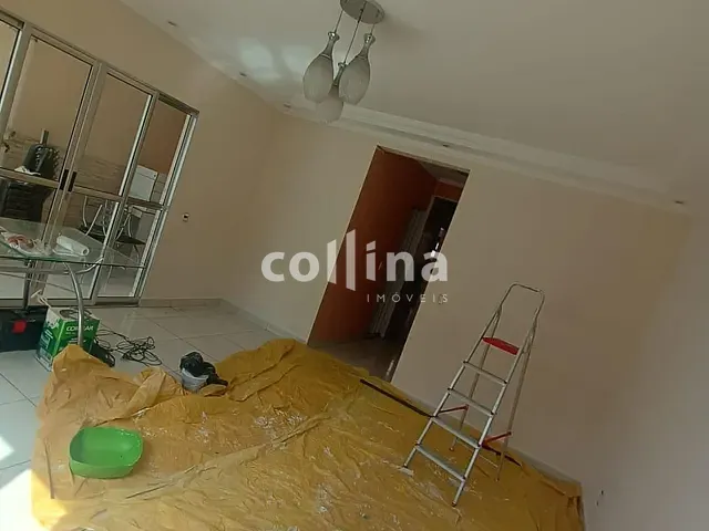 Casa 3 quartos e 4 banheiros, à venda, no bairro Jd. Primeiro de Maio em Osasco