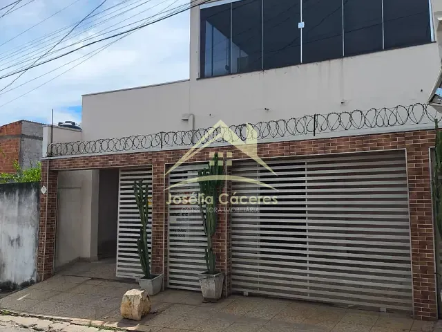 Sobrado com 286m² 4 quartos e 4 banheiros, à venda, no bairro Canjica em Cuiabá