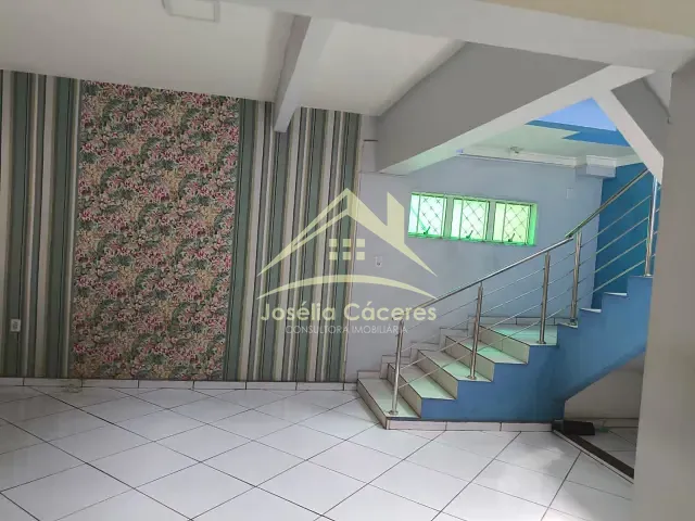 Sobrado com 286m² 4 quartos e 4 banheiros, à venda, no bairro Canjica em Cuiabá