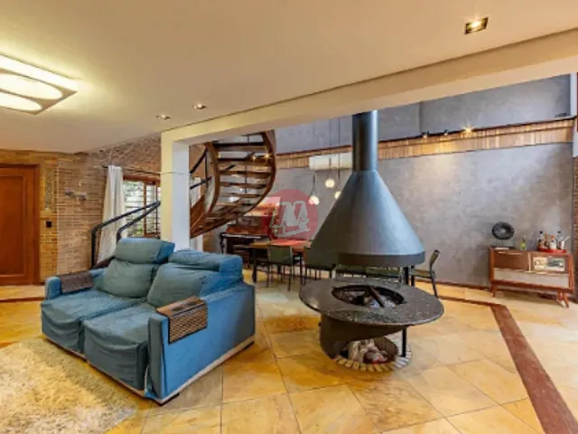 Casa com 300m² 4 quartos e 5 banheiros, à venda ou para alugar, no bairro Vila Jardim em Porto Alegre