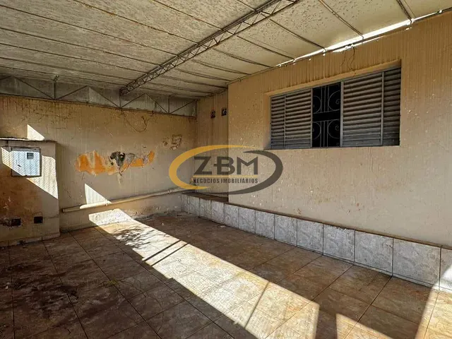 Casa com 234m² 3 quartos e 1 banheiro, à venda, no bairro Vila Matarazzo em Londrina