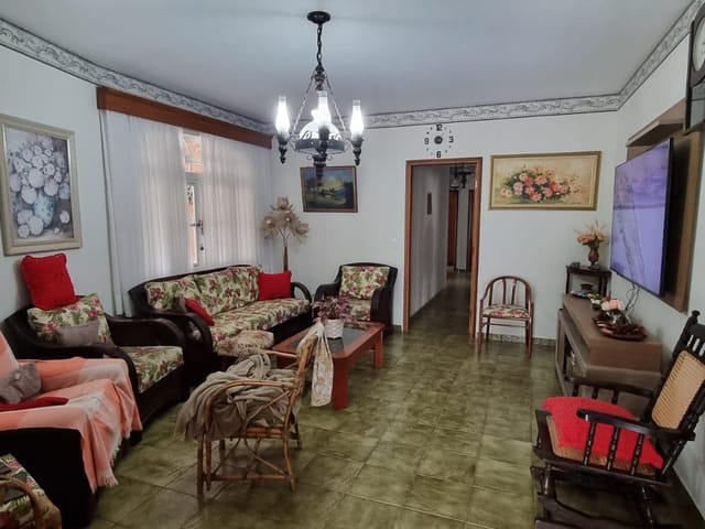 Casa 3 quartos e 3 banheiros, à venda, no bairro Centro em Águas da Prata
