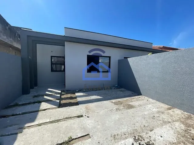 Casa 2 quartos e 1 banheiro, à venda, no bairro Pontal de Santa Marina em Caraguatatuba