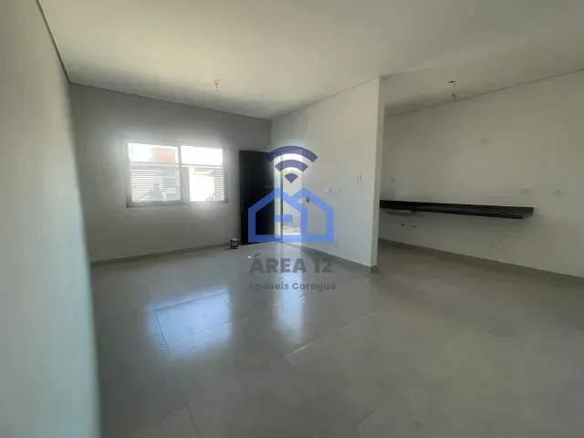 Casa 2 quartos e 1 banheiro, à venda, no bairro Pontal de Santa Marina em Caraguatatuba