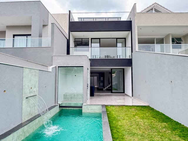 Casa 4 quartos e 6 banheiros, à venda, no bairro Barra da Tijuca em Rio de Janeiro