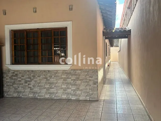 Casa 3 quartos e 2 banheiros, à venda, no bairro Jardim das Belezas em Carapicuíba