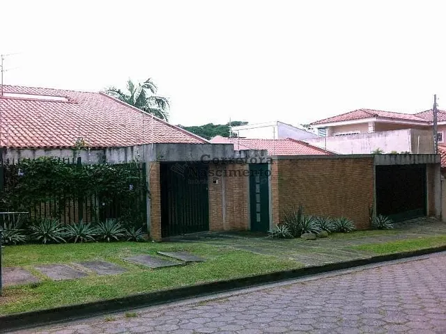 Casa com 600m² 4 quartos e 4 banheiros, à venda, no bairro Jardim América em Jacareí