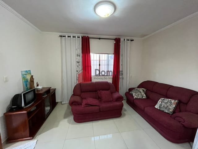 Casa com 200m², à venda, no bairro Parque das Palmeiras em Pindamonhangaba