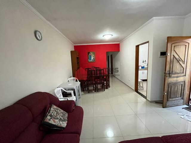 Casa com 200m², à venda, no bairro Parque das Palmeiras em Pindamonhangaba
