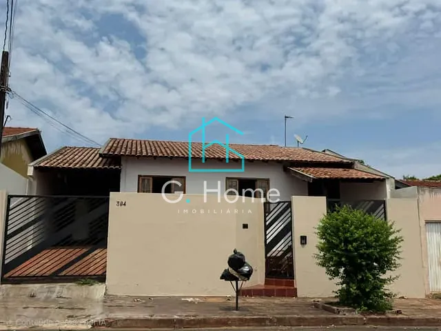 Casa com 300m² 3 quartos e 2 banheiros, à venda, no bairro São Pedro em Londrina