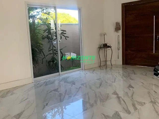 Casa com 313m² 4 quartos e 4 banheiros, à venda, no bairro Urbanova em São José dos Campos