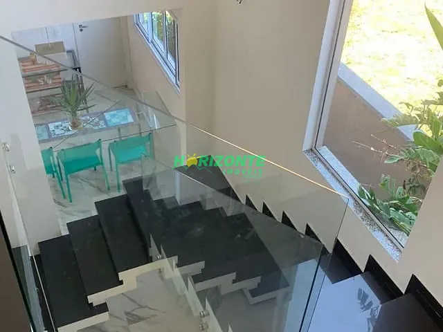 Casa com 314m² 4 quartos e 4 banheiros, à venda, no bairro Urbanova em São José dos Campos