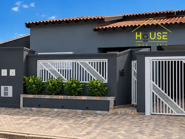 Casa 3 quartos e 1 banheiro, à venda, no bairro Jardim Acapulco em Fernandópolis