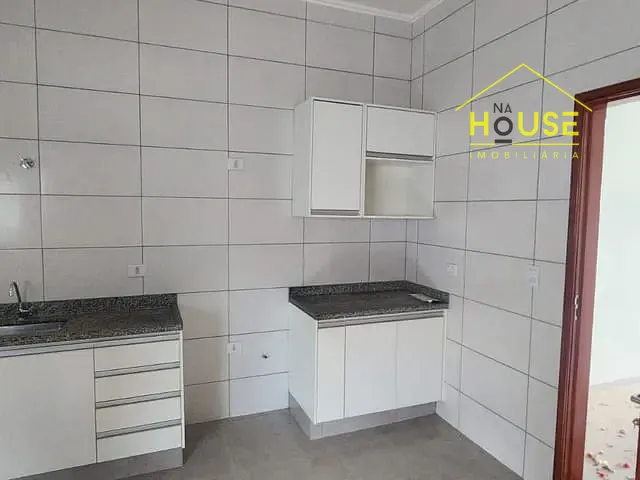 Casa 3 quartos e 1 banheiro, à venda, no bairro Jardim Acapulco em Fernandópolis