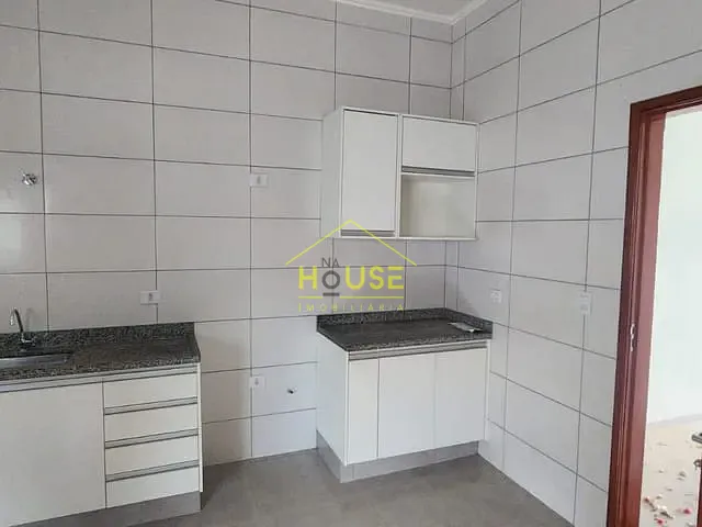 Casa 3 quartos e 1 banheiro, à venda, no bairro Jardim Acapulco em Fernandópolis