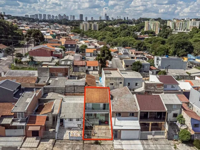 Casa com 130m² 4 quartos e 4 banheiros, à venda, no bairro Cidade Industrial em Curitiba