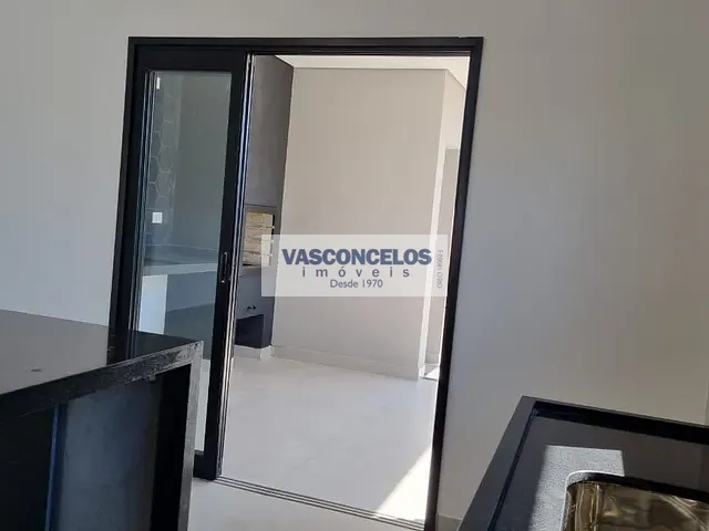 Casa com 300m² 3 quartos e 3 banheiros, à venda, no bairro Condomínio Terras do Vale em Caçapava