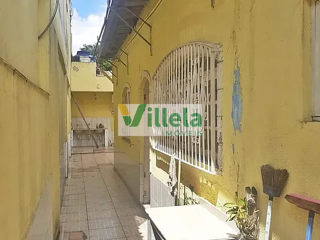 Casa com 249m² 2 quartos e 1 banheiro, à venda, no bairro Vila Açoreana em Poá
