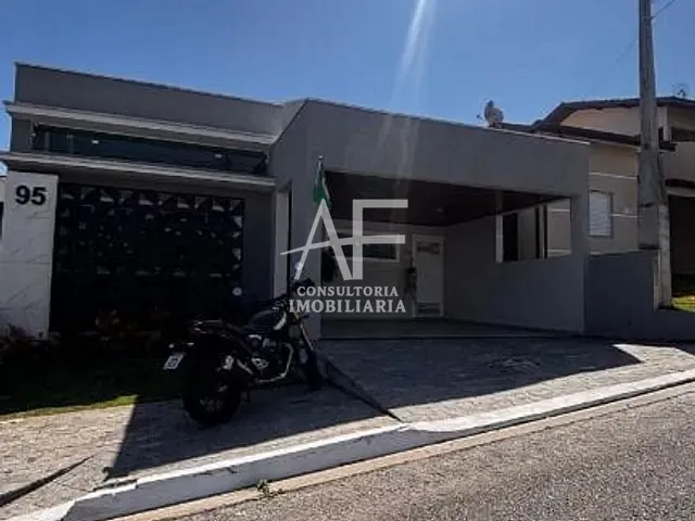 Casa com 250m², à venda, no bairro Jardim Hípica Pinheiro em Taubaté