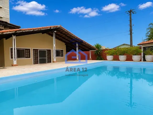 Casa 2 quartos e 1 banheiro, à venda, no bairro Indaiá em Caraguatatuba