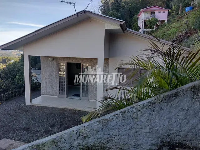 Casa com 70m² 2 quartos e 2 banheiros, para alugar, no bairro Industriários em Concórdia